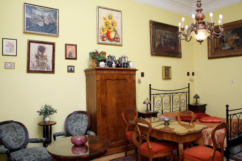 Budapest Tourist Apartments - Jozsef Korut Room photo